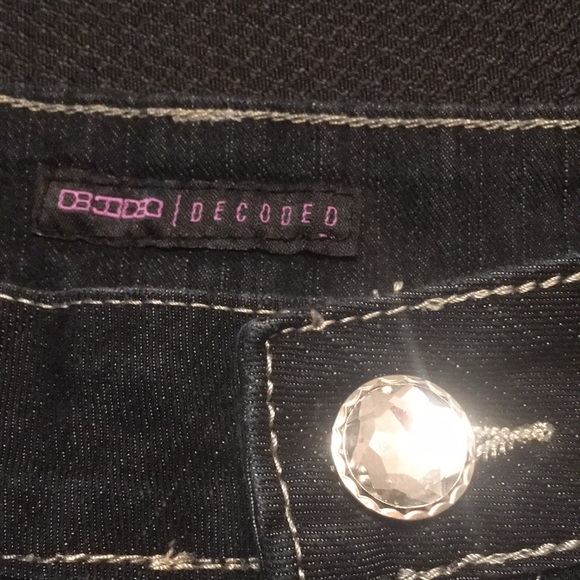 Women’s Decoded Jean shorts - Picture 2 of 4